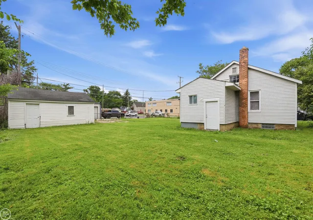 24th image of 434 Camden St, Ferndale, MI 48220 | MLS# 58050213042