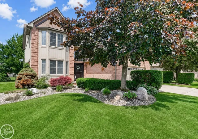 Photo 1 of Single family home for sale at 20415 Balmoral Dr, Macomb, MI 48044 | MLS# 58050213043 | Listing updated on 2026-07-19