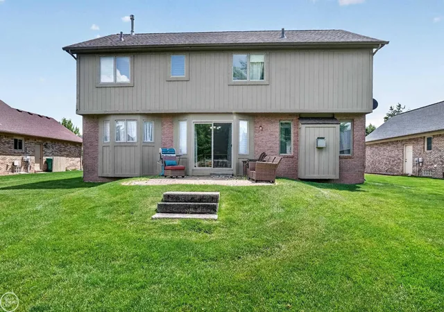 Photo 3 of Single family home for sale at 20415 Balmoral Dr, Macomb, MI 48044 | MLS# 58050213043 | Listing updated on 2026-07-19