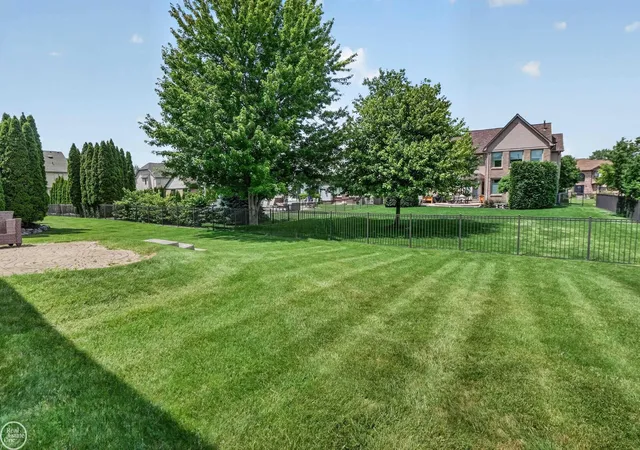 Photo 4 of Single family home for sale at 20415 Balmoral Dr, Macomb, MI 48044 | MLS# 58050213043 | Listing updated on 2026-07-19