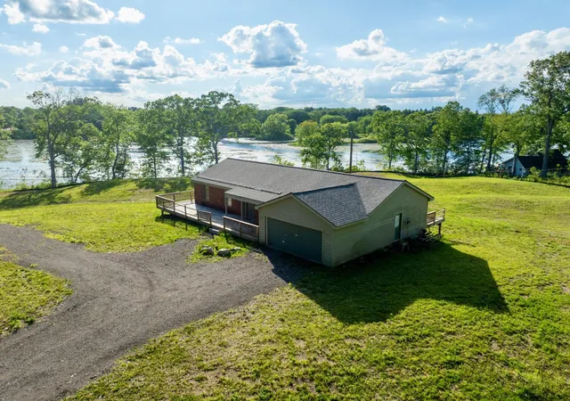 Photo 1 of Single family home for sale at 5245 Grass Lake Rd, White Lake, MI 48383 | MLS# 81026032385 | Listing updated on 2026-07-29