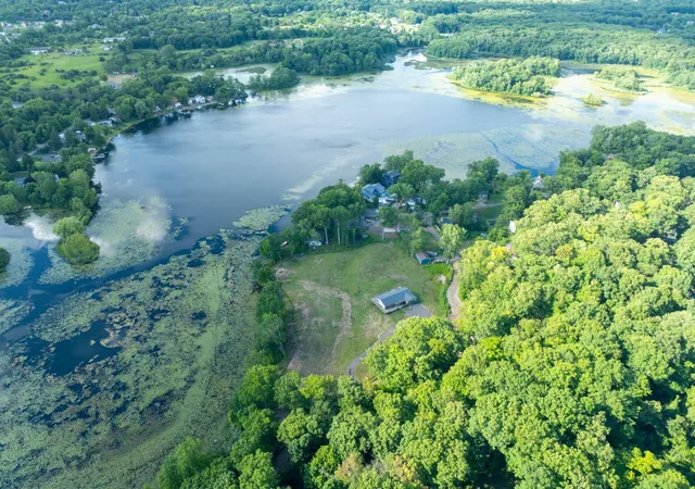 Photo 2 of Single family home for sale at 5245 Grass Lake Rd, White Lake, MI 48383 | MLS# 81026032385 | Listing updated on 2026-07-29
