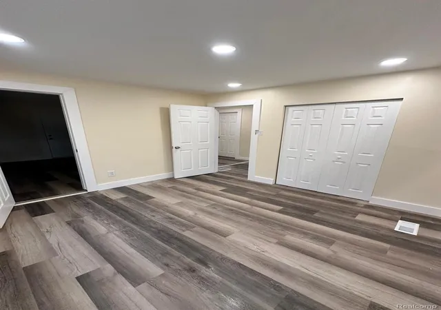 Photo 4 of Single family home for sale at 71 Biltmore Dr, Troy, MI 48084 | MLS# 20261048847 | Listing updated on 2026-09-23