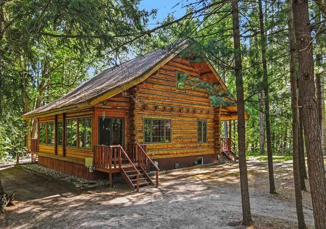 5th image of 1091 N River Trl, White Cloud, MI 49349 | MLS# 67026032400