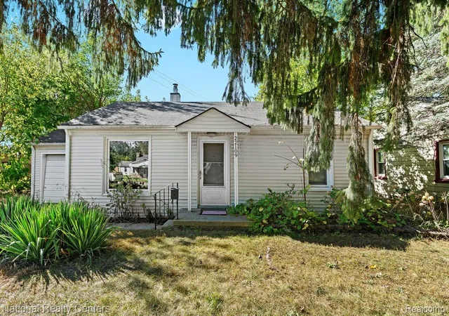 Photo 1 of Sale Pending at 22109 Hawthorne St, Farmington, MI 48336 | MLS# 20261048853 | Listing updated on 2026-07-15