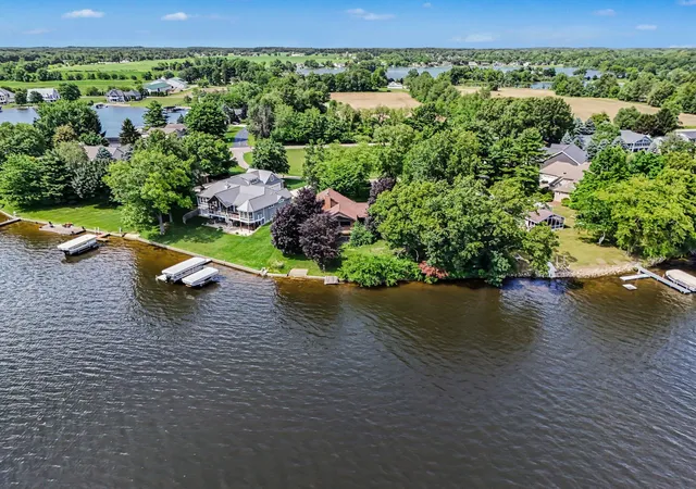 Photo 4 of Single family home for sale at 61916 Camel Bay Dr, Sturgis, MI 49091 | MLS# 68026032412 | Listing updated on 2026-10-05