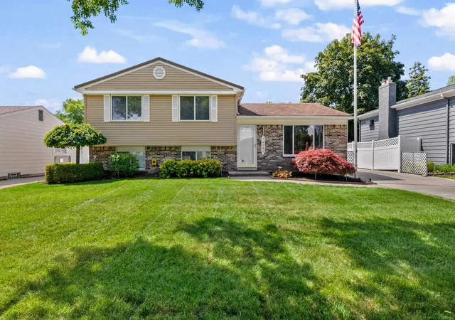 Photo 1 of Single family home for sale at 14890 Alma Dr, Sterling Heights, MI 48313 | MLS# 58050213059 | Listing updated on 2026-07-02
