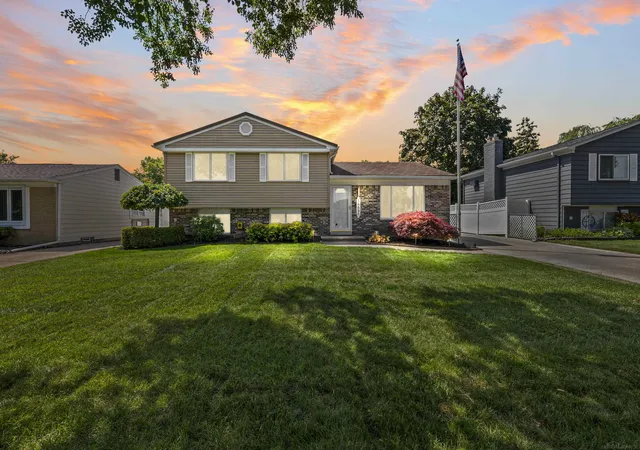 Photo 2 of Single family home for sale at 14890 Alma Dr, Sterling Heights, MI 48313 | MLS# 58050213059 | Listing updated on 2026-07-02