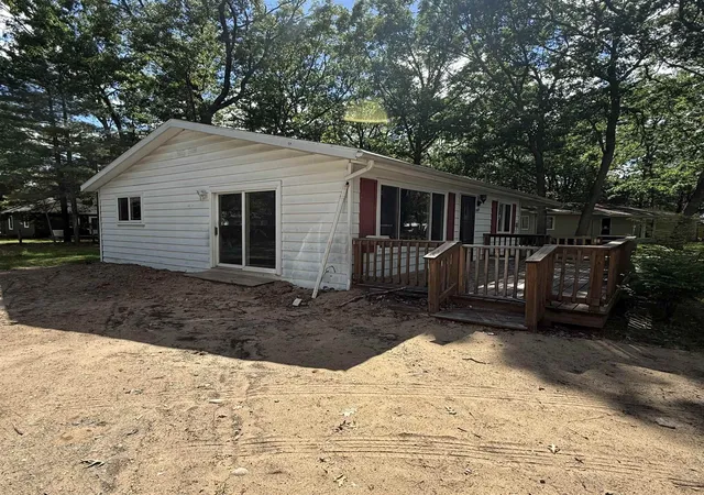 2nd image of 3661 Little Island Dr, National City, MI 48748 | MLS# 77080070339