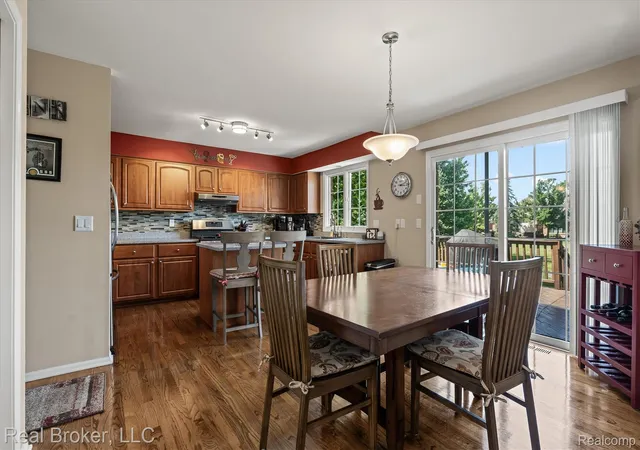 5th image of 45192 Thornhill Rd, Canton, MI 48188 | MLS# 20261048873