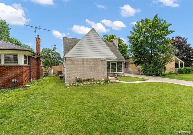 Photo 1 of Sale Pending at 28740 Garfield St, Roseville, MI 48066 | MLS# 20261048874 | Listing updated on 2026-07-05