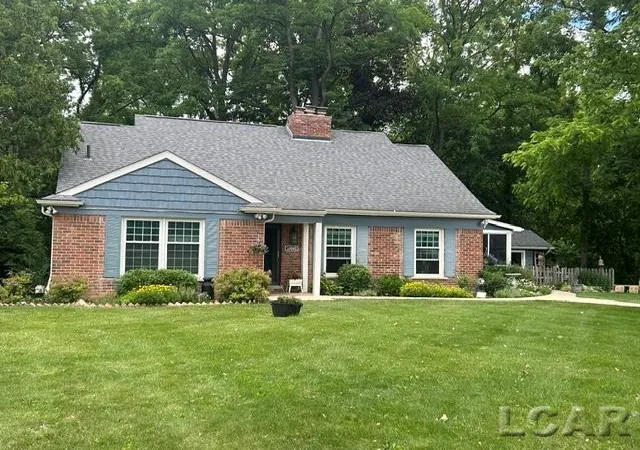 Photo 1 of Single family home for sale at 32080 W 9 Mile Rd, Farmington, MI 48336 | MLS# 56050213064 | Listing updated on 2026-09-13