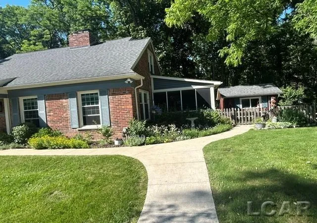 Photo 2 of Single family home for sale at 32080 W 9 Mile Rd, Farmington, MI 48336 | MLS# 56050213064 | Listing updated on 2026-09-13