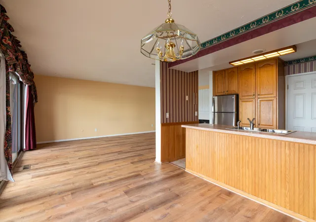 5th image of 873 Cliffs Dr #105, Ypsilanti, MI 48198 | MLS# 81026032428