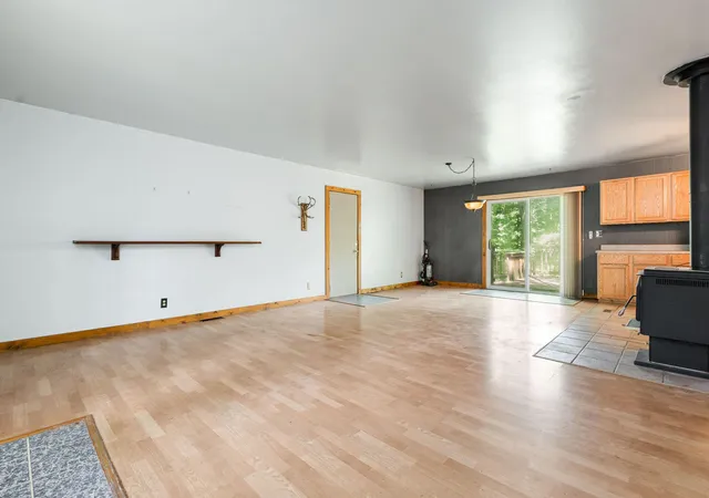 Photo 2 of Single family home for sale at 16053 Lakeside Rd, Union Pier, MI 49129 | MLS# 69026032434 | Listing updated on 2026-07-29
