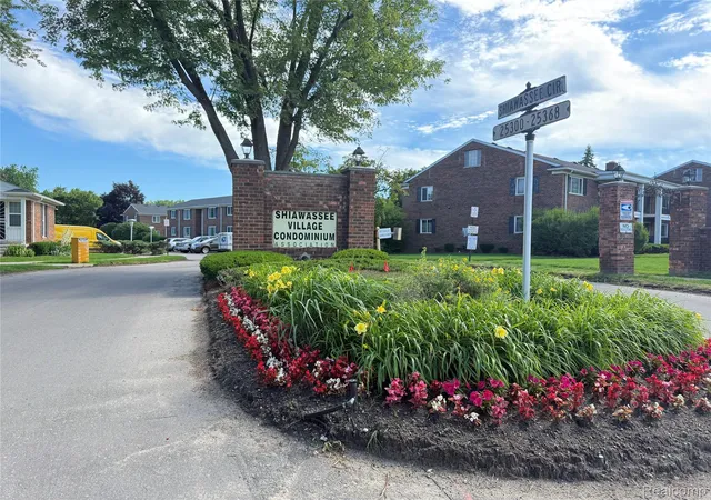 Photo 1 of Sale Pending at 25354 Shiawassee Cir #28596, Southfield, MI 48033 | MLS# 20261048882 | Listing updated on 2026-07-23
