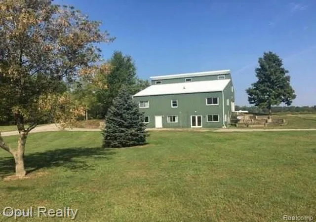 Photo 2 of Single family home for sale at 7503 Reading Rd, Pittsford, MI 49271 | MLS# 20261048888 | Listing updated on 2026-08-09