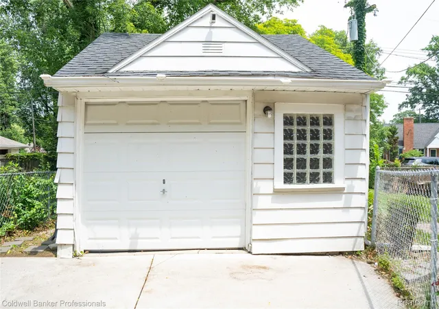 Photo 3 of Single family home for sale at 1168 N Vernier Rd, Grosse Pointe Woods, MI 48236 | MLS# 20261048890 | Listing updated on 2026-09-10