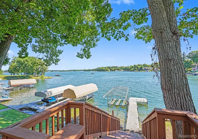 Photo 3 of Single family home for sale at 1792 Lockwood, Highland, MI 48356 | MLS# 20261048893 | Listing updated on 2026-08-02