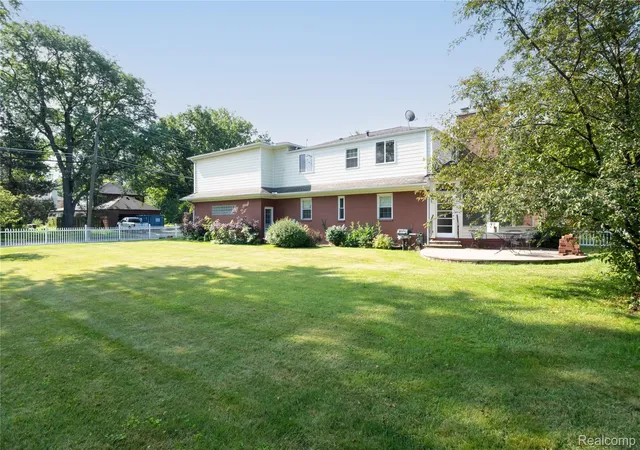 39th image of 622 Sunningdale Dr, Grosse Pointe Woods, MI 48236 | MLS# 20261048896