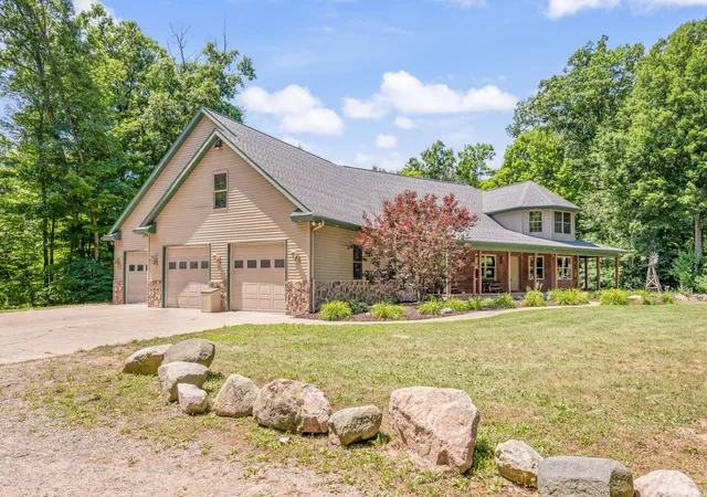 1st image of 10810 Ingersoll Dr, Howard City, MI 49329 | MLS# 72026032450