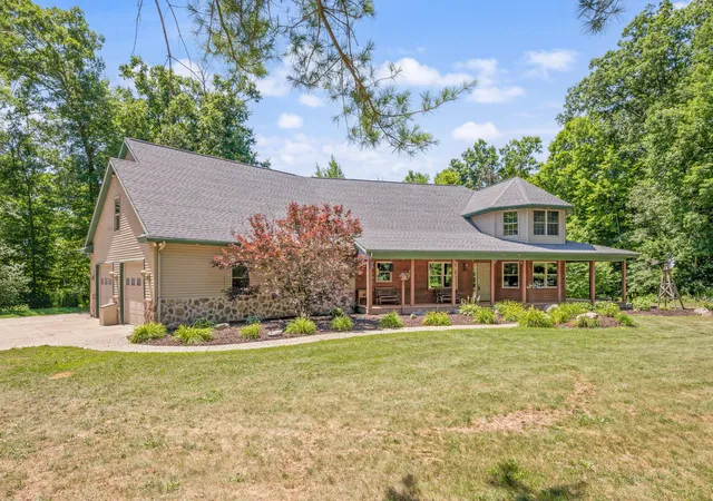 image of 10810 Ingersoll Dr, Howard City, MI 49329 | MLS# 72026032450