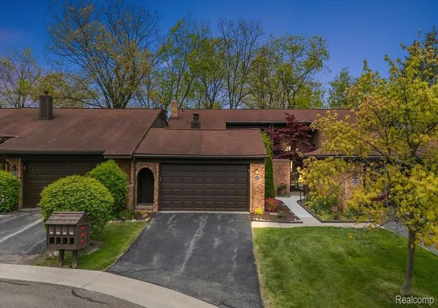 Photo 1 of Sale Pending at 2175 Bordeaux St, West Bloomfield, MI 48323 | MLS# 20261048898 | Listing updated on 2026-07-28