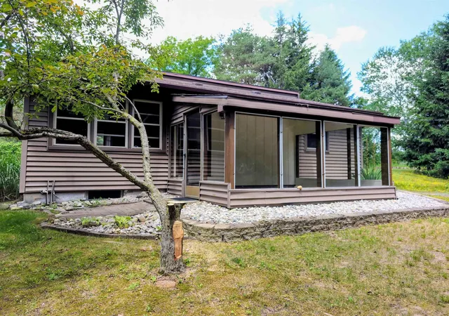2nd image of 3602 S Winn Rd, Mount Pleasant, MI 48858 | MLS# 79080070348