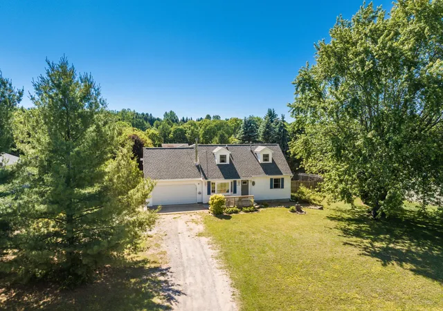 2nd image of 10530 S Walnut Dr, Traverse City, MI 49684 | MLS# 78080070350