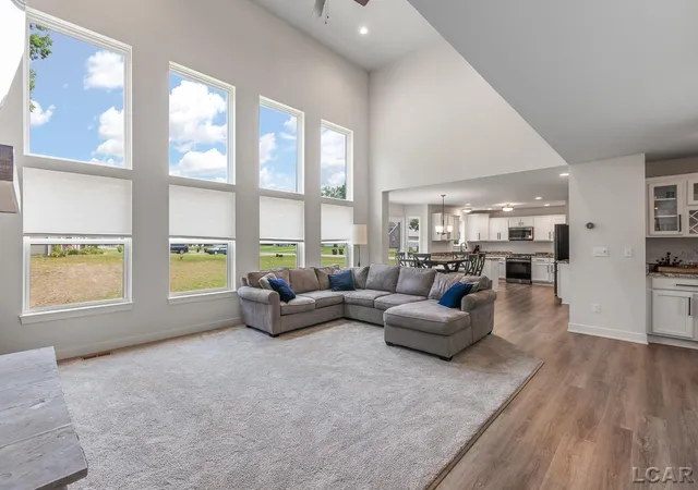 4th image of 1708 Nicholas Ln, Adrian, MI 49221 | MLS# 56050213086