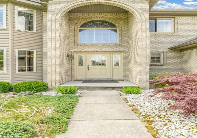 Photo 3 of Single family home for sale at 232 Liberty Ave, Marysville, MI 48040 | MLS# 58050213087 | Listing updated on 2026-09-11