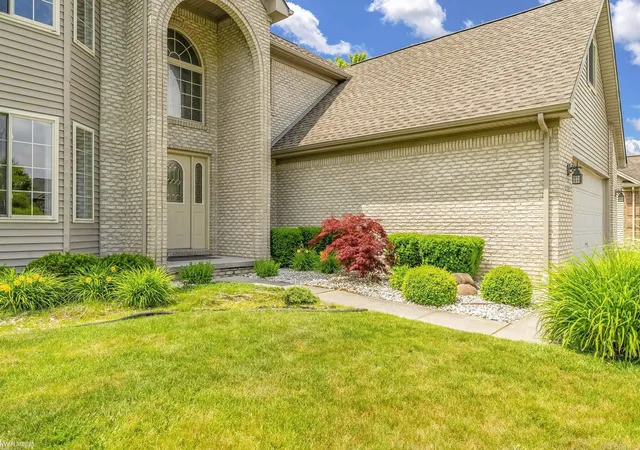 Photo 4 of Single family home for sale at 232 Liberty Ave, Marysville, MI 48040 | MLS# 58050213087 | Listing updated on 2026-09-11