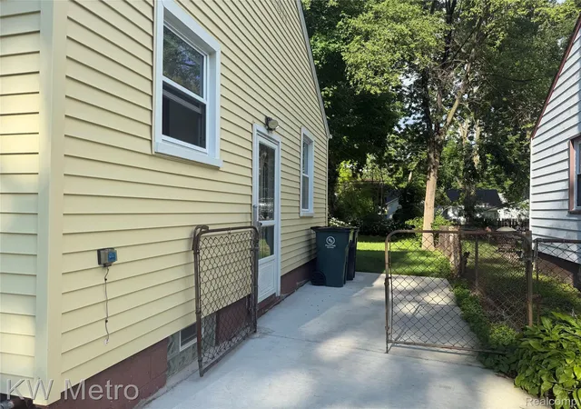 Photo 2 of Single family home for sale at 1515 Wyandotte Ave, Royal Oak, MI 48067 | MLS# 20261048952 | Listing updated on 2026-07-08