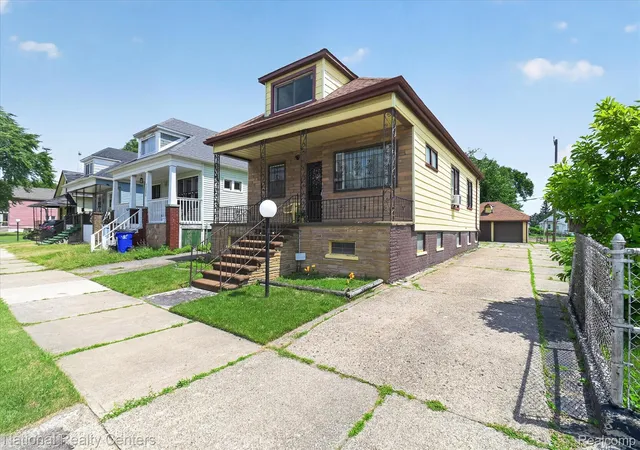 3rd image of 13814 Newbern St, Hamtramck, MI 48212 | MLS# 20261048957