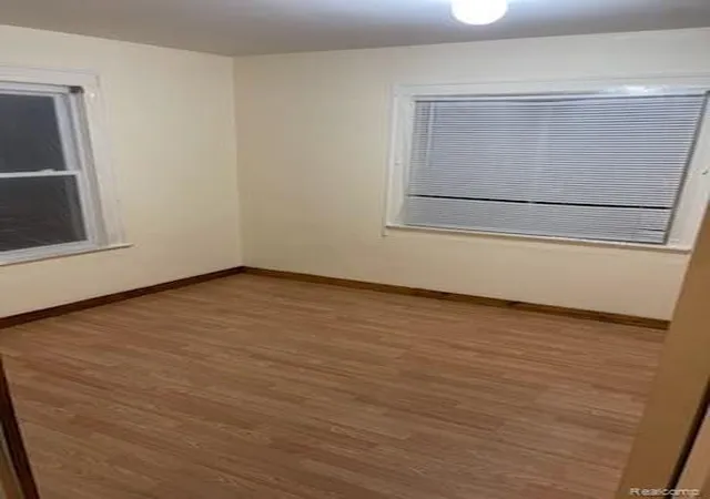 Photo 3 of Single family home for sale at 639 S 28th Street, Saginaw, MI 48601 | MLS# 20261048961 | Listing updated on 2026-09-16