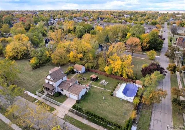 Photo 2 of Single family home for sale at 991 E Euclid St, Detroit, MI 48211 | MLS# 20261048964 | Listing updated on 2026-09-11