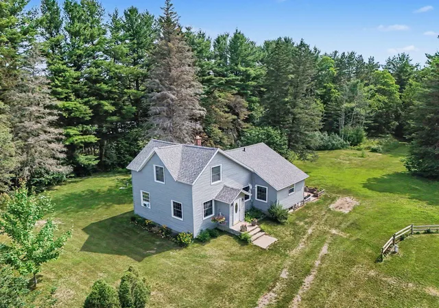 Photo 2 of Single family home for sale at 9748 N Us 31, Free Soil, MI 49411 | MLS# 67026032487 | Listing updated on 2026-08-08