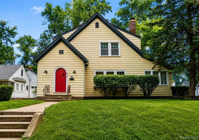 Photo 1 of Single family home for sale at 217 Navajo Ave, Pontiac, MI 48341 | MLS# 20261048970 | Listing updated on 2026-09-07