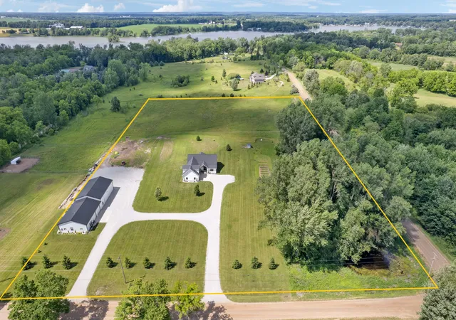 3rd image of 7062 Brooks Rd, Clarksville, MI 48815 | MLS# 65026032491