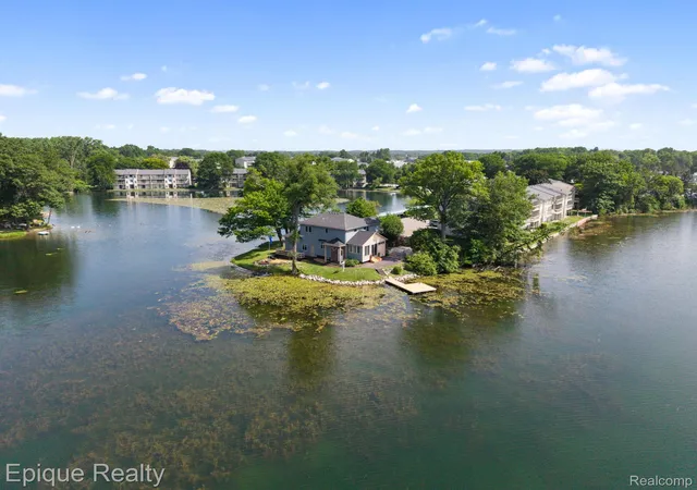 1st image of 800 Kimberly, Lake Orion, MI 48362 | MLS# 20261048981
