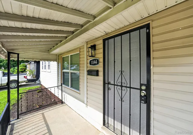 2nd image of 1044 Magnolia Dr, Inkster, MI 48141 | MLS# 20261048992