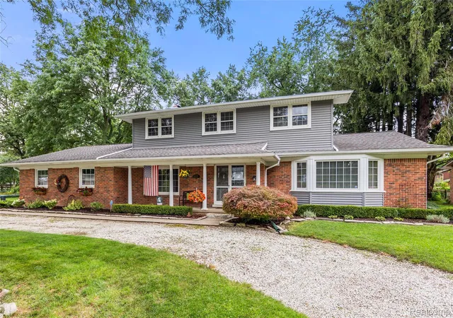 Photo 1 of Sale Pending at 5321 S Nocturne Ln, Shelby Township, MI 48316 | MLS# 20261048998 | Listing updated on 2026-08-20