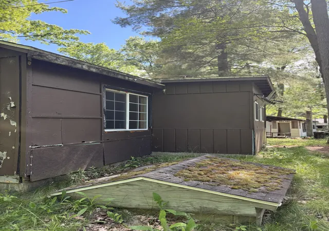 1st image of 5339 Jerry St, Gladwin, MI 48624 | MLS# 81026032521