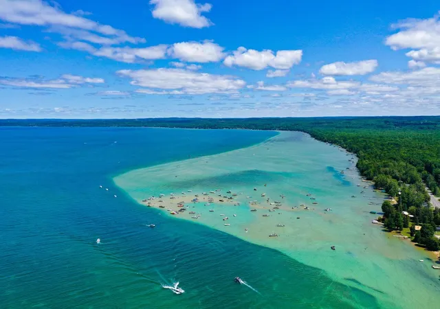 36th image of 12511 Sw Torch Lake Dr, Rapid City, MI 49676 | MLS# 78080070371