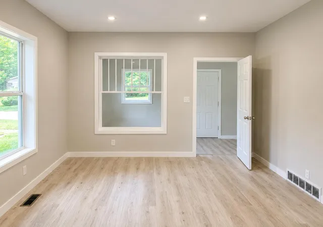 Photo 3 of Single family home for sale at 1027 Broadway, Benton Harbor, MI 49022 | MLS# 69026032530 | Listing updated on 2026-07-01