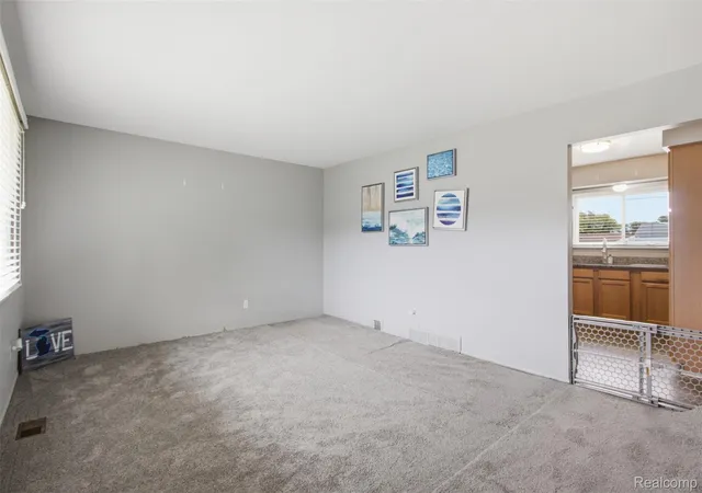 Photo 4 of Single family home for sale at 23707 Thornton St, Clinton Township, MI 48035 | MLS# 20261049053 | Listing updated on 2026-08-21