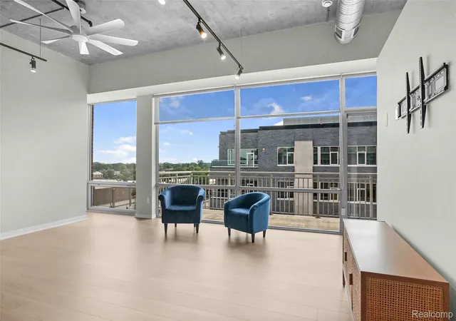 Photo 4 of Condo for sale at 350 N Main St #517, Royal Oak, MI 48067 | MLS# 20261049062 | Listing updated on 2026-09-24