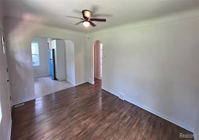 Photo 4 of Single family home for sale at 9205 Neff Rd, Clio, MI 48420 | MLS# 20261049079 | Listing updated on 2026-09-16