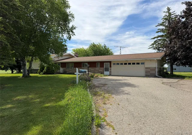 Photo 1 of Single family home for sale at 8886 Burnside Rd, Burnside Township Lapeer, MI 48416 | MLS# 20261049126 | Listing updated on 2026-09-09