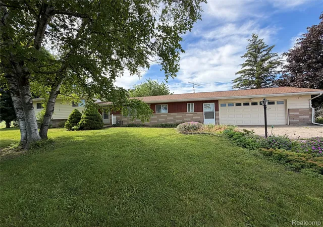 Photo 2 of Single family home for sale at 8886 Burnside Rd, Burnside Township Lapeer, MI 48416 | MLS# 20261049126 | Listing updated on 2026-09-09